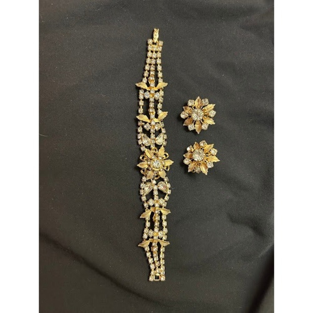 Vintage Gold Tone Rhinestone Floral Bracelet and Clip On Earring Jewelry Set